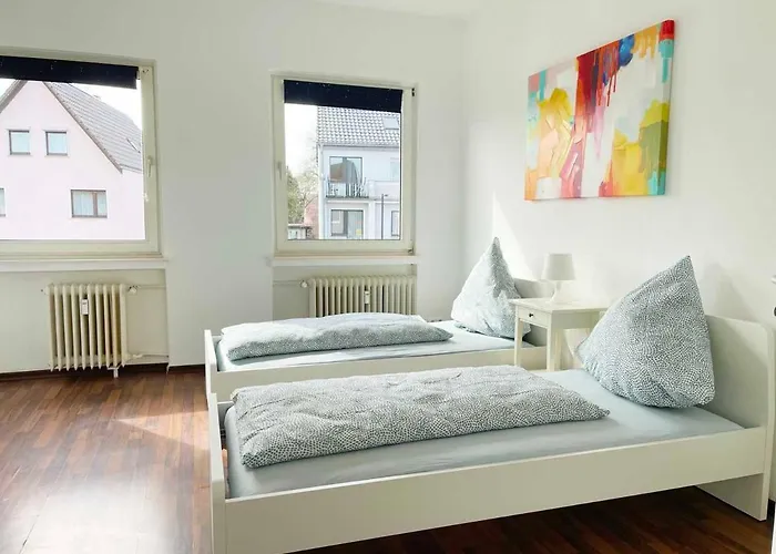 With 3 In Apartament