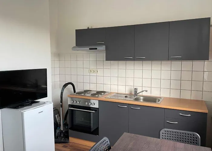 With 3 In Apartament Hürth